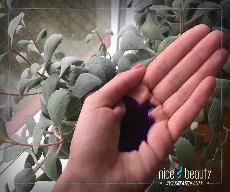 Hvordan plejer jeg mit afblegede hår? Hvordan plejer jeg mit afblegede hår?