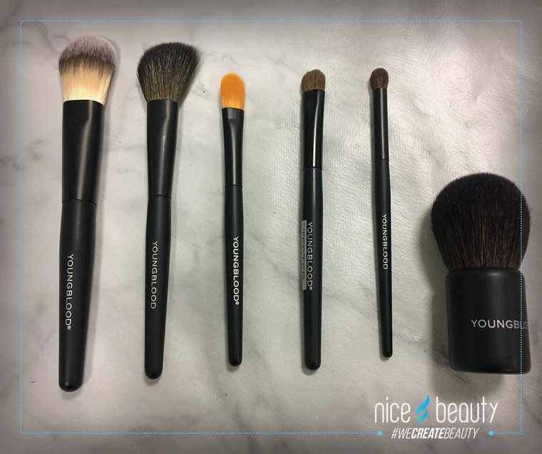 Skal Smokey eyes være lavet i sort? Skal Smokey eyes være lavet i sort?