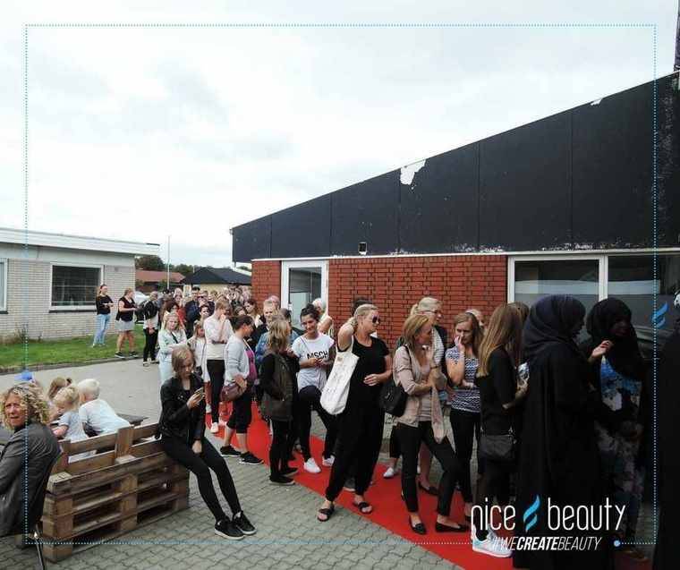 Open huis en magazijn uitverkoop bij NiceBeauty in 2016