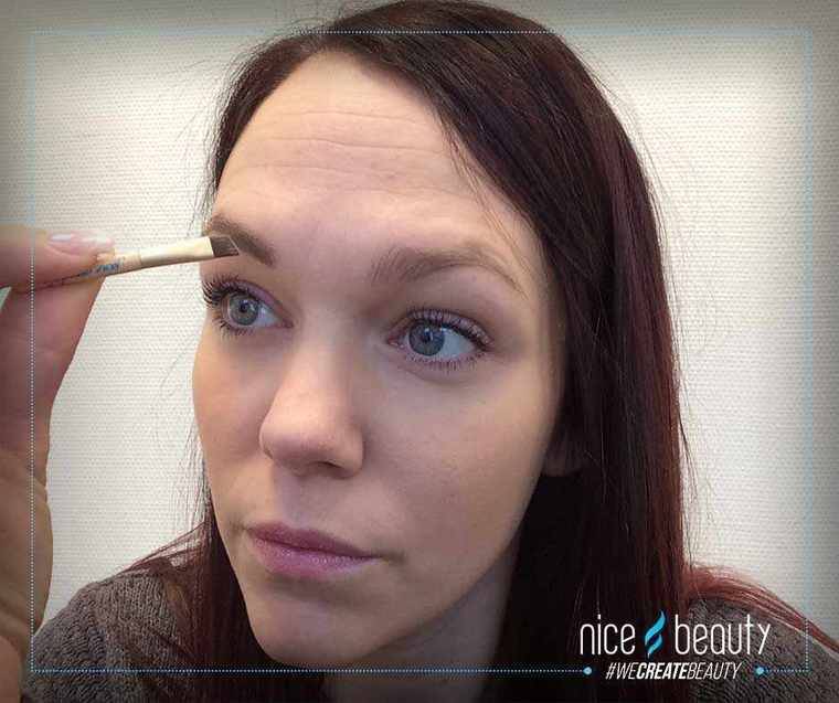 Auftritt der Augenbrauen