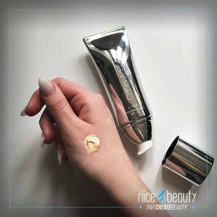 Een makkelijke en natuurlijke zomerlook met New Cid