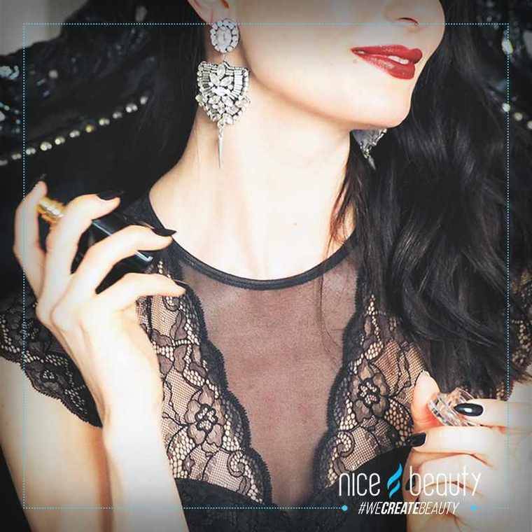 Jasmin Noir parfymen