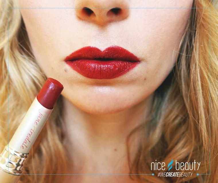 Vakre røde lepper med Jane Iredale.