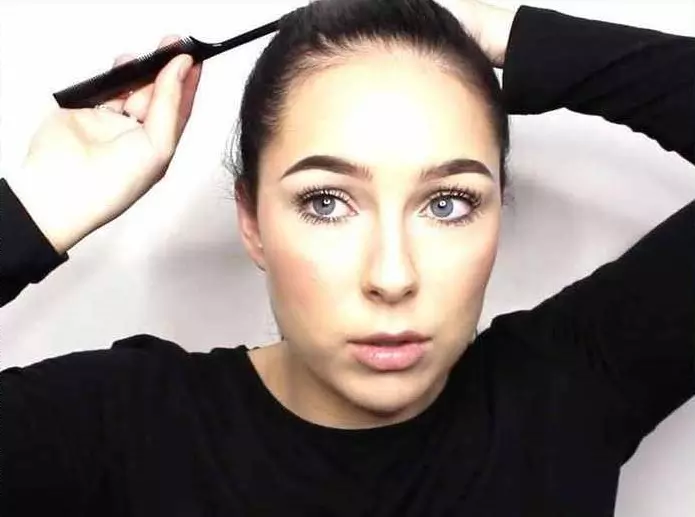 Hvordan laver man en sleek ponytail?