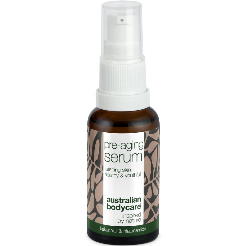 Pre-aging Serum - Forebyg rynker og fine linjer â Pre-aging Serum bekæmper alderstegn og giver fast hud med Peptider, Koffein og Hyaluronsyre. Udjævner linjer og tilfører intensiv fugt. - 1 stk.