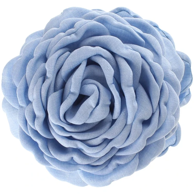 Se By Stær DAISY Flower Hair Clip Medium - Blue hos NiceHair.dk