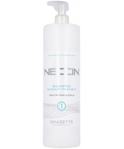 bruger På hovedet af unse Neccin Shampoo Dandruff Treatment Nr. 1 - Se her - Nicehair.dk